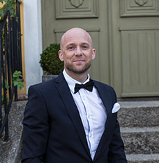 groom man